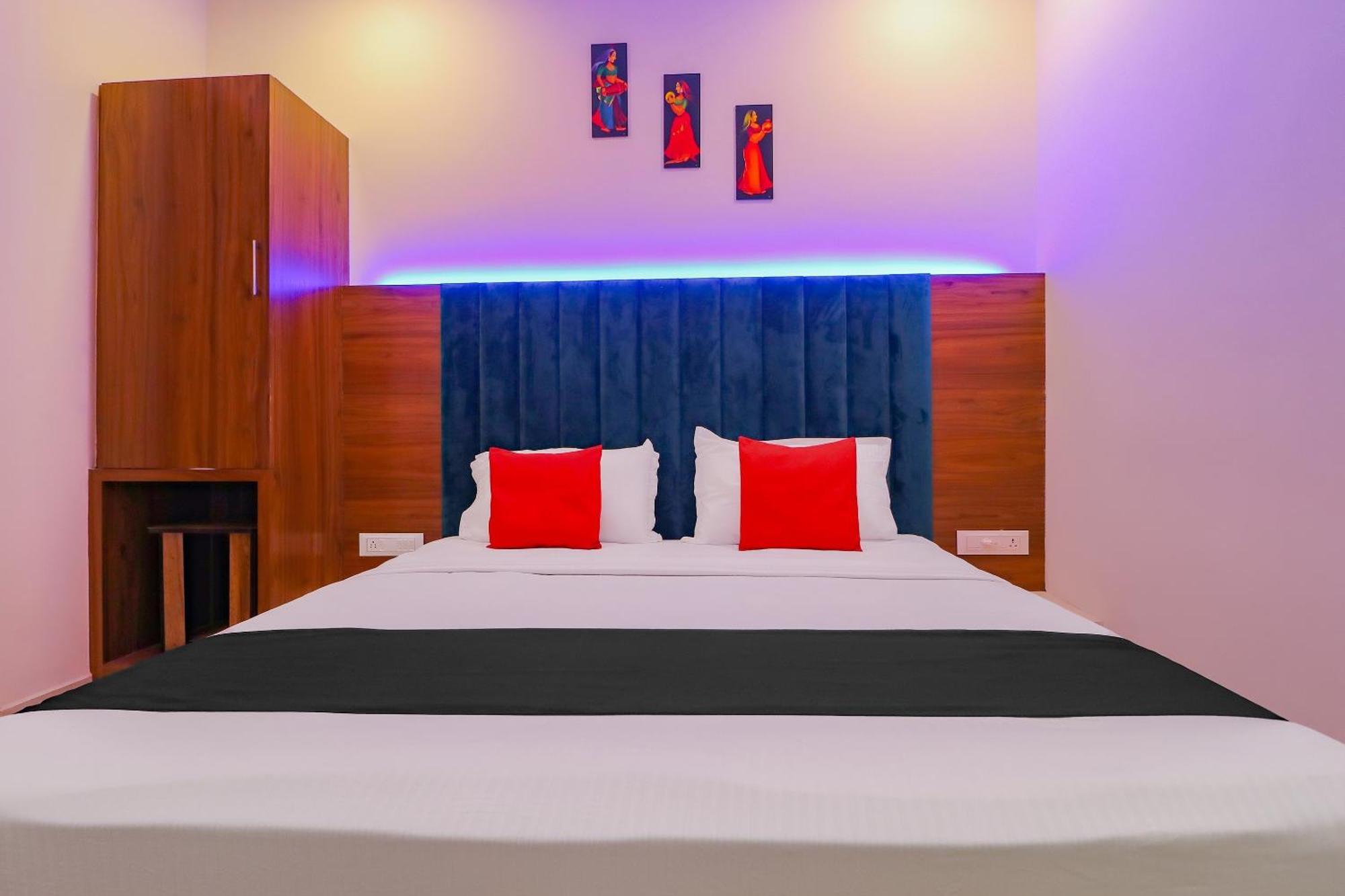 Capital O 81450 Hotel Western Galaxy Amritsar Exterior foto